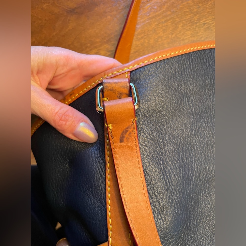 Dooney and Bourke medium tote - Picture 7 of 8